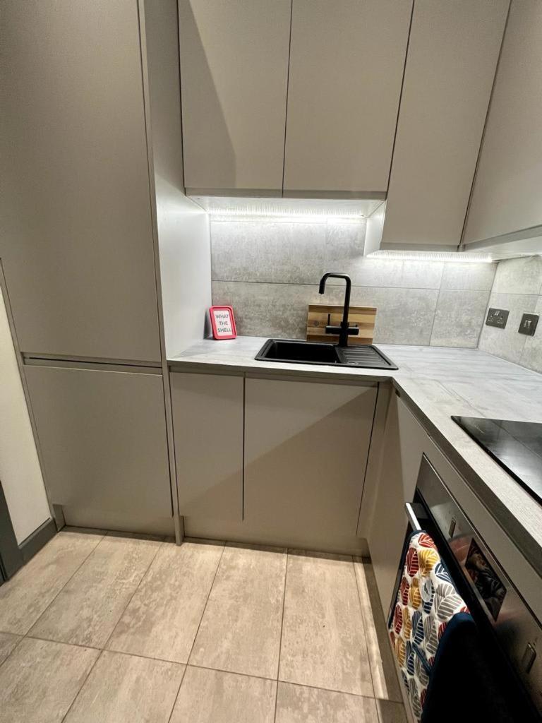 1 Bed Apt In West End 格拉斯哥 外观 照片